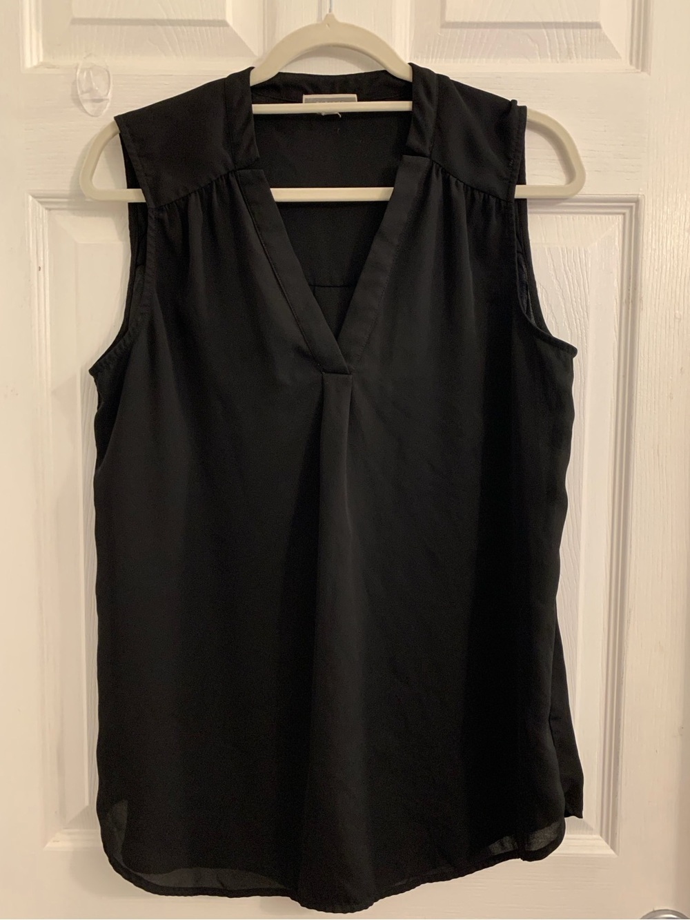 Pleione Black V-Neck Sleeveless Pleated blouse. Size medium $8